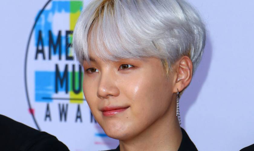 BTS’ Suga Rubs His Shoulder In Pain During Muster Performance & Fans Send ‘Get Well’ Wishes