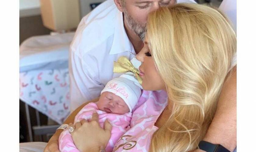 Gretchen Rossi Reveals First Photos of Baby Skylar a Week After Birth