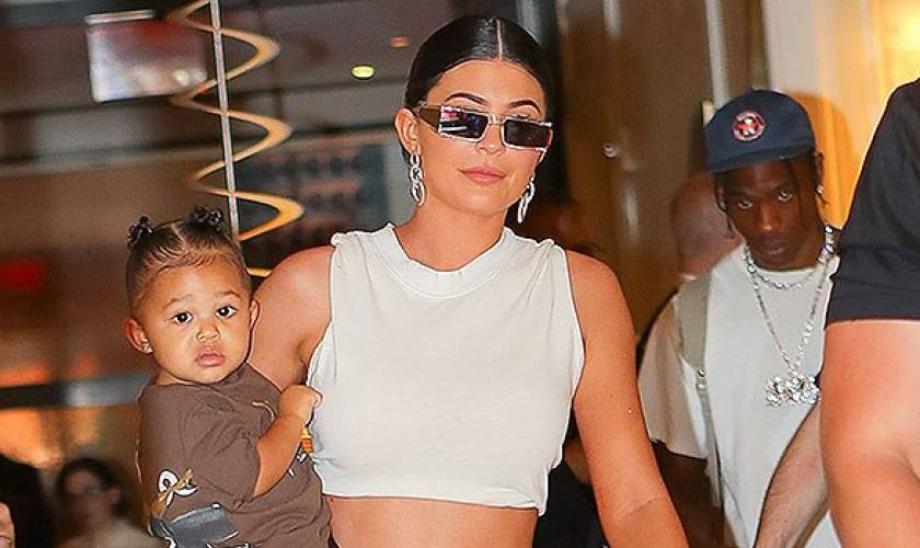 Kylie Jenner Shares One Of The CutestPictures Of Stormi Ever & Calls Her ‘LoveOf My Life’