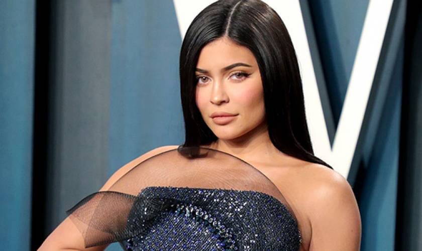 Kylie Jenner Reveals Color-Coded GiantPurse Closet Showcasing $1M Collection
